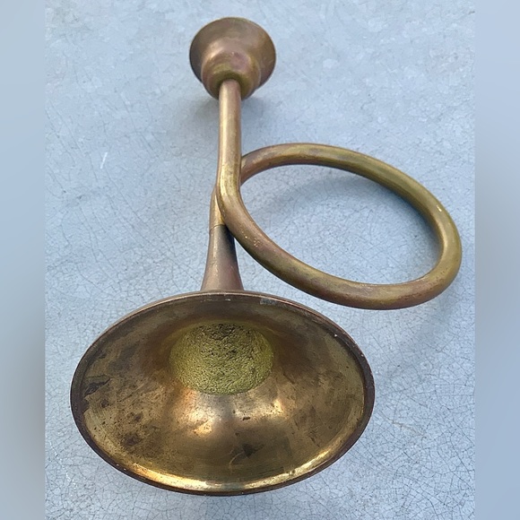 Vintage Mid Century Antique Solid Brass Bronze Figural Bugle Horn Candlestick - Picture 2 of 16